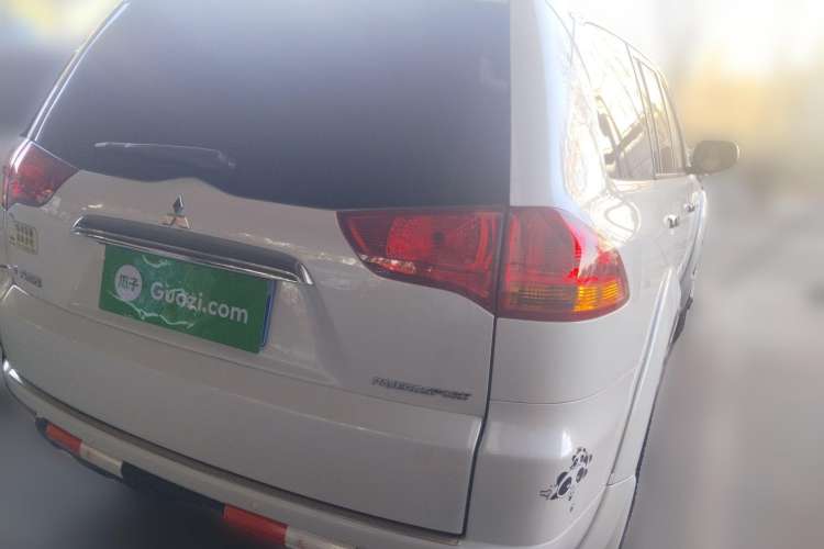 Used Mitsubishi Pajero Sport 2013 3.0L Automatic 4x4 Flagship Edition Rear Right 45 Deg