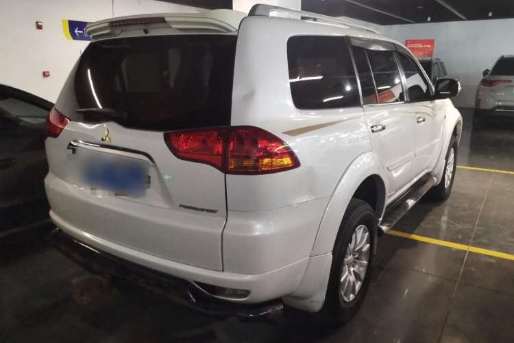 Used Mitsubishi Pajero Sport 2013 3.0L Automatic 4x4 Flagship Edition Rear Right 45 Deg