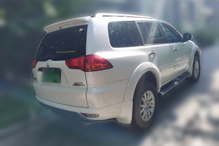 Used Mitsubishi Pajero Sport 2013 3.0L Automatic 4x4 Flagship Edition Rear Right 45 Deg
