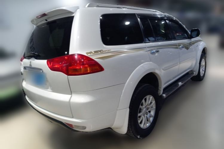 Used Mitsubishi Pajero Sport 2013 3.0L Automatic 4x4 Flagship Edition Rear Right 45 Deg