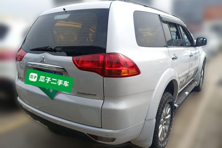 Used Mitsubishi Pajero Sport 2013 3.0L Automatic 4x4 Executive Edition Rear Right 45 Deg