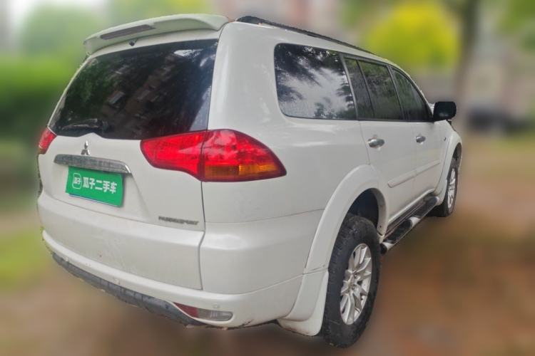 Used Mitsubishi Pajero Sport 2013 3.0L Automatic Two-Wheel Drive Luxury Edition Rear Right 45 Deg
