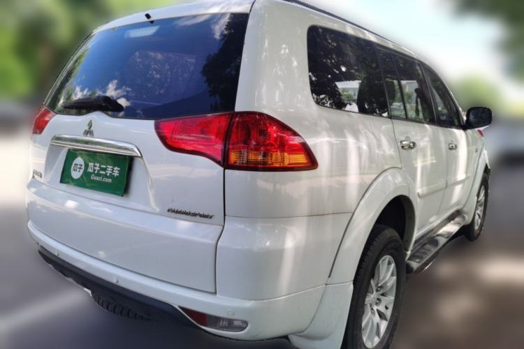 Used Mitsubishi Pajero Sport 2013 3.0L Automatic 4x4 Executive Edition Rear Right 45 Deg