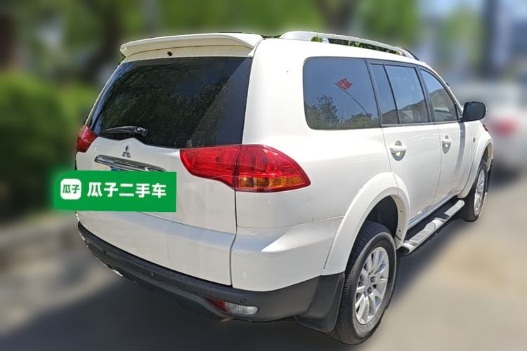 Used Mitsubishi Pajero Sport 2013 2.4L Manual Two-Wheel Drive Comfort Edition Rear Right 45 Deg