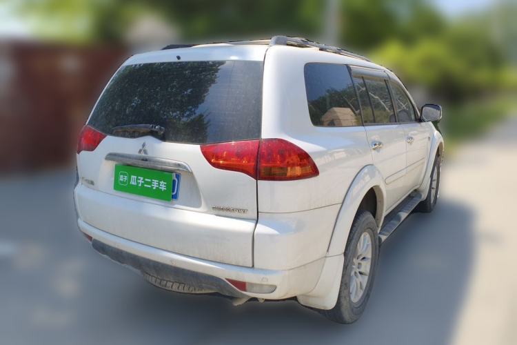 Used Mitsubishi Pajero Sport 2013 3.0L Automatic 4x4 Executive Edition Rear Right 45 Deg