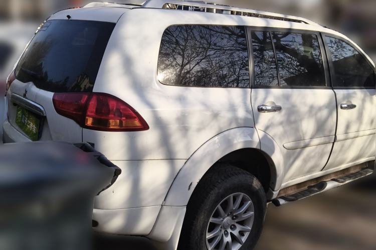 Used Mitsubishi Pajero Sport 2013 3.0L Automatic 4x4 Flagship Edition Rear Right 45 Deg