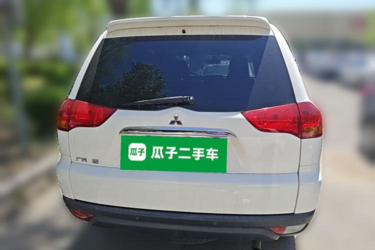 Used Mitsubishi Pajero Sport 2013 2.4L Manual Two-Wheel Drive Comfort Edition Rear