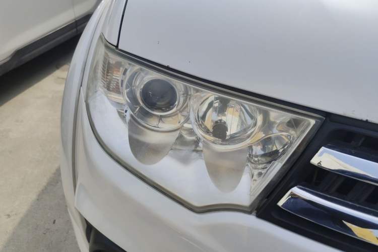 Used Mitsubishi Pajero Sport 2013 3.0L Automatic 4x4 Flagship Edition Right Front Headlight