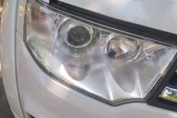 Used Mitsubishi Pajero Sport 2013 3.0L Automatic 4x4 Flagship Edition Right Front Headlight