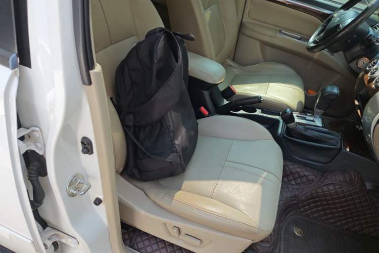 Used Mitsubishi Pajero Sport 2013 3.0L Automatic 4x4 Flagship Edition Right Front Seat