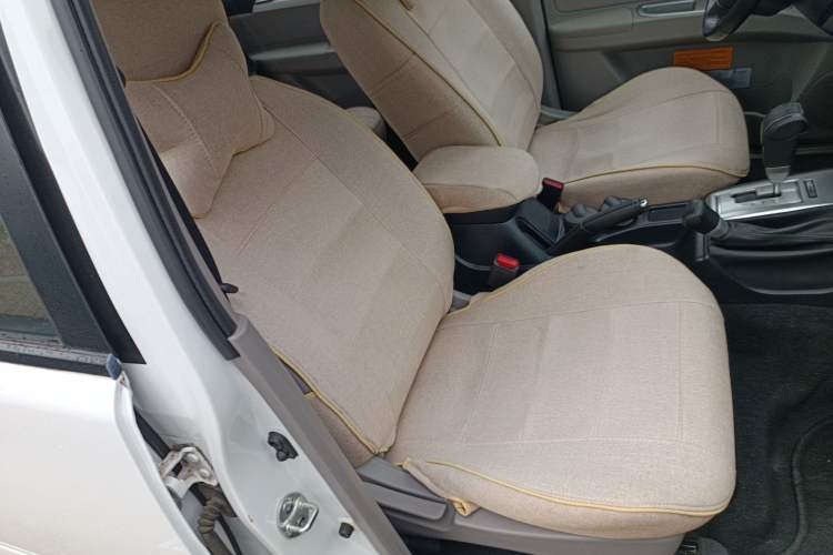 Used Mitsubishi Pajero Sport 2013 3.0L Automatic 4x4 Executive Edition Right Front Seat