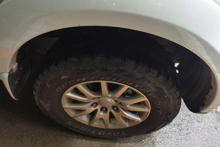 Used Mitsubishi Pajero Sport 2013 3.0L Automatic 4x4 Flagship Edition Right Front Wheel Hub