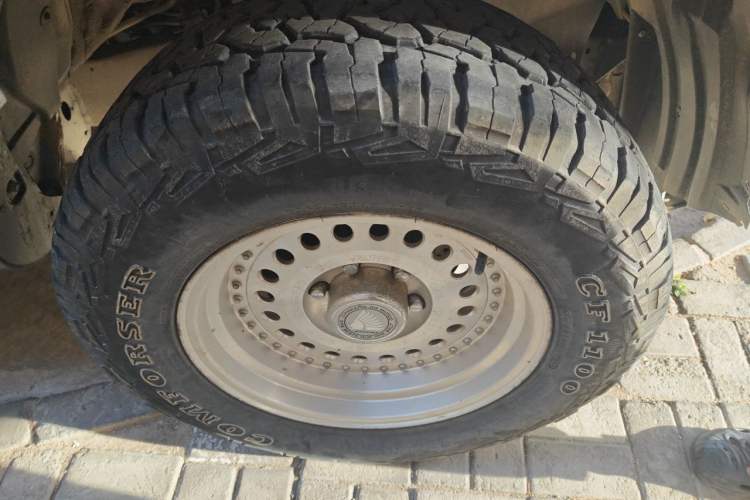 Used Mitsubishi Pajero Sport 2013 3.0L Automatic 4x4 Flagship Edition Right Front Wheel Hub
