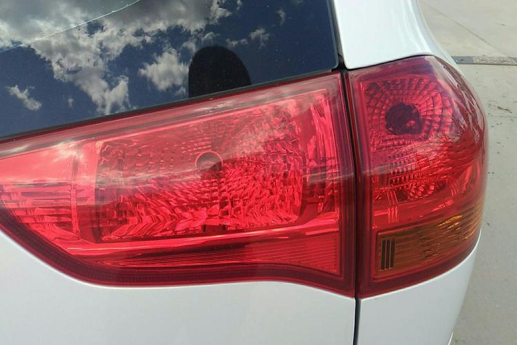 Used Mitsubishi Pajero Sport 2013 3.0L Automatic 4x4 Executive Edition Right Rear Taillight