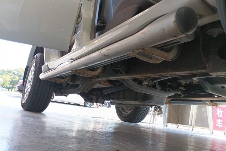Used Mitsubishi Pajero Sport 2013 2.4L Manual Two-Wheel Drive Comfort Edition Right Side Sill