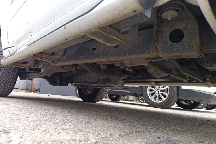 Used Mitsubishi Pajero Sport 2013 3.0L Automatic 4x4 Executive Edition Right Side Sill