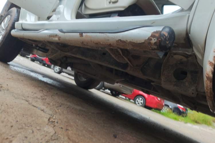 Used Mitsubishi Pajero Sport 2013 3.0L Automatic Two-Wheel Drive Luxury Edition Right Side Sill