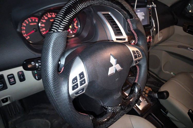 Used Mitsubishi Pajero Sport 2013 3.0L Automatic 4x4 Flagship Edition Steering Wheel