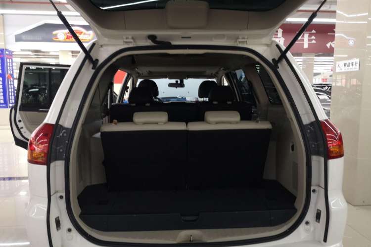 Used Mitsubishi Pajero Sport 2013 3.0L Automatic Two-Wheel Drive Luxury Edition Trunk