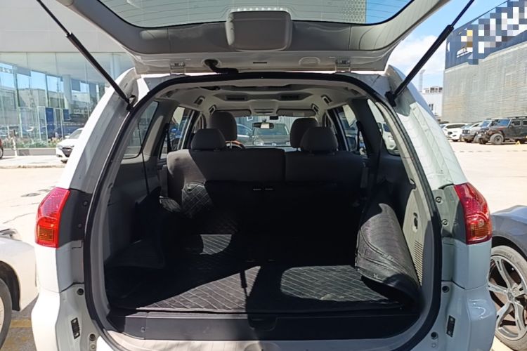 Used Mitsubishi Pajero Sport 2013 3.0L Automatic 4x4 Executive Edition Trunk