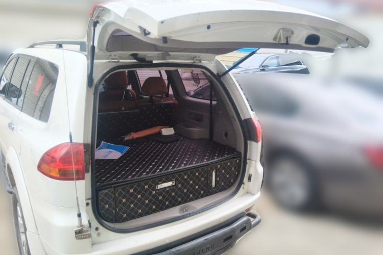 Used Mitsubishi Pajero Sport 2013 3.0L Automatic 4x4 Executive Edition Trunk