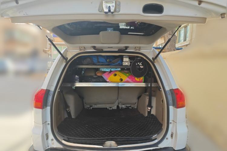 Used Mitsubishi Pajero Sport 2013 3.0L Automatic 4x4 Flagship Edition Trunk