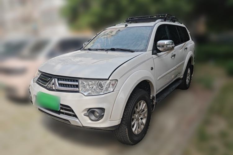 Used Mitsubishi Pajero Sport 2013 3.0L Automatic 4x4 Flagship Edition Guazi used car, China used car export, Used car for sale, Used  cars, Cheapest cars for sale