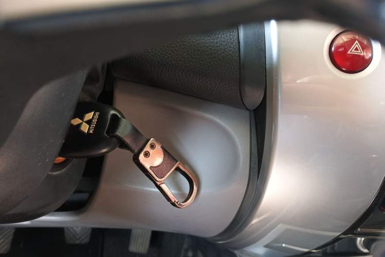 Used Mitsubishi Pajero Sport 2013 2.4L Manual Two-Wheel Drive Comfort Edition Vehicle Key