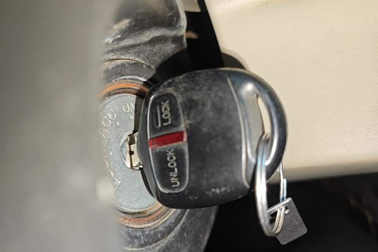 Used Mitsubishi Pajero Sport 2013 3.0L Automatic 4x4 Flagship Edition Vehicle Key