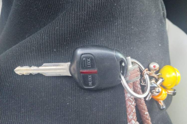 Used Mitsubishi Pajero Sport 2013 3.0L Automatic 4x4 Flagship Edition Vehicle Key