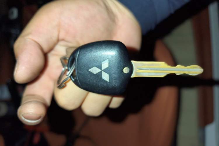 Used Mitsubishi Pajero Sport 2013 3.0L Automatic 4x4 Executive Edition Vehicle Key