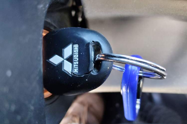 Used Mitsubishi Pajero Sport 2013 2.4L Manual Two-Wheel Drive Comfort Edition Vehicle Key