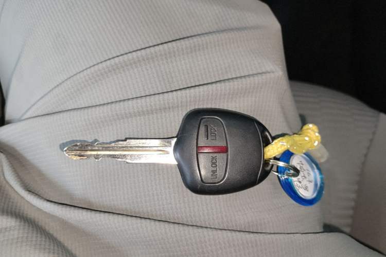 Used Mitsubishi Pajero Sport 2013 3.0L Automatic 4x4 Executive Edition Vehicle Key