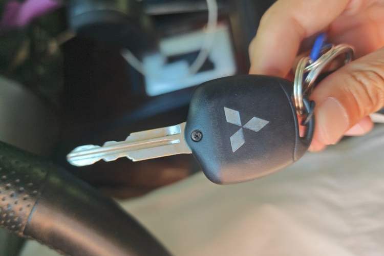 Used Mitsubishi Pajero Sport 2013 3.0L Automatic 4x4 Flagship Edition Vehicle Key