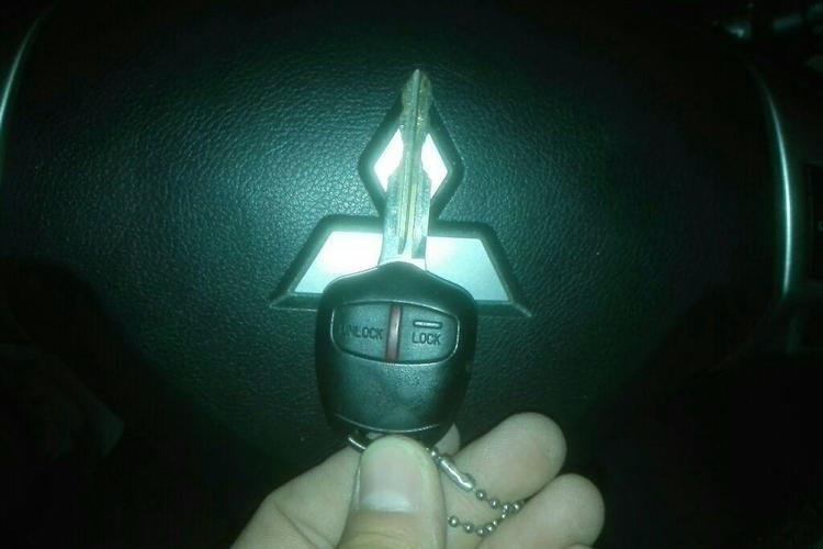 Used Mitsubishi Pajero Sport 2013 3.0L Automatic 4x4 Flagship Edition Vehicle Key