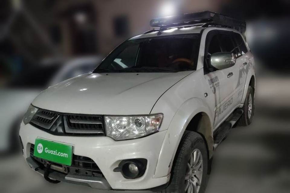Mitsubishi Pajero Sport 2013