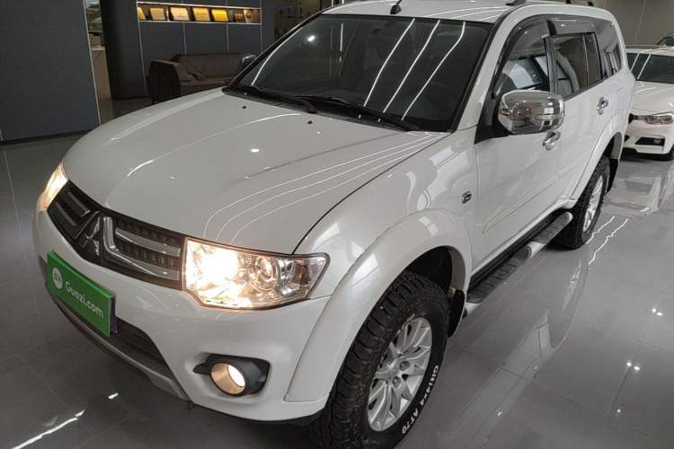Used Mitsubishi Pajero Sport 2013 3.0L Automatic 4x4 Executive Edition Guazi used car, China used car export, Used car for sale, Used  cars, Cheapest cars for sale