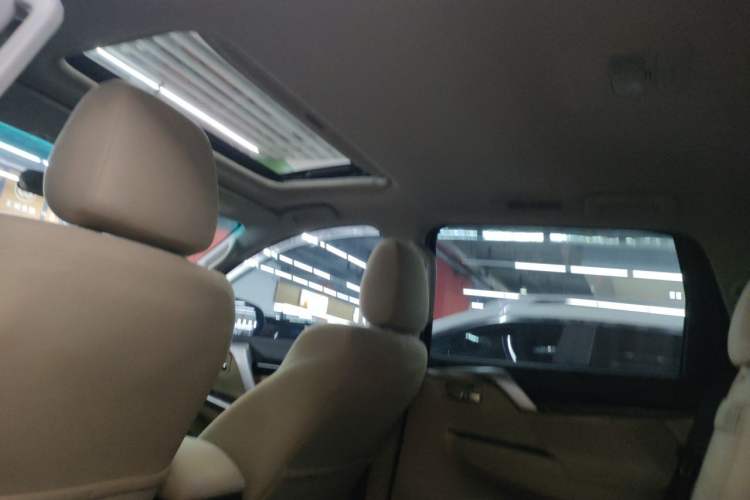 Used Mitsubishi Pajero Sport  Headliner