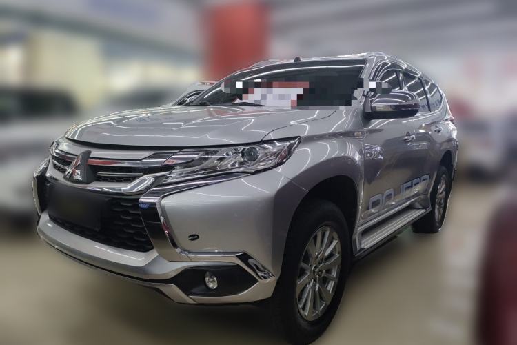 Used Mitsubishi Pajero Sport Guazi used car, China used car export, Used car for sale, Used cars, Cheapest cars for sale