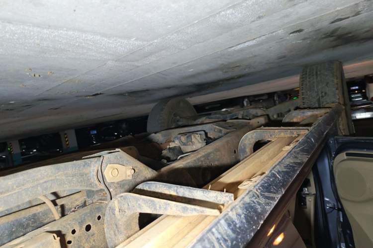 Used Mitsubishi Pajero Sport  Chassis Rear Left