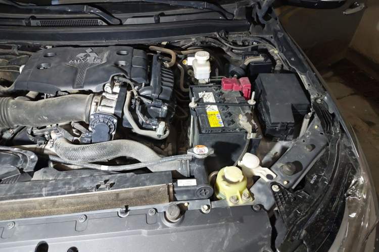 Used Mitsubishi Pajero Sport  Engine Bay Left