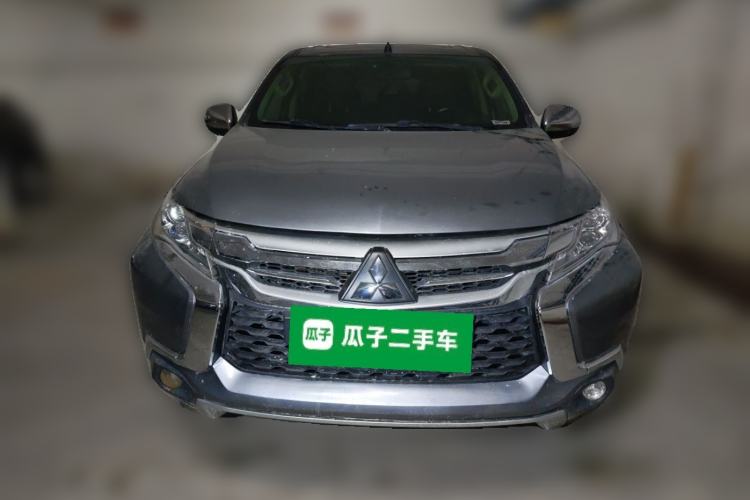 Used Mitsubishi Pajero Sport  Front
