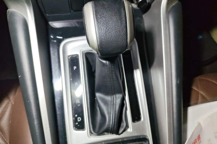 Used Mitsubishi Pajero Sport  Gear Lever