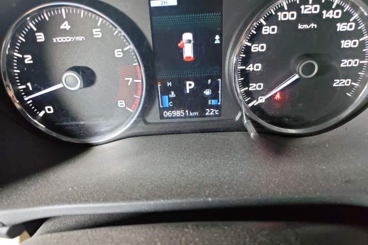 Used Mitsubishi Pajero Sport  Odometer Close Up
