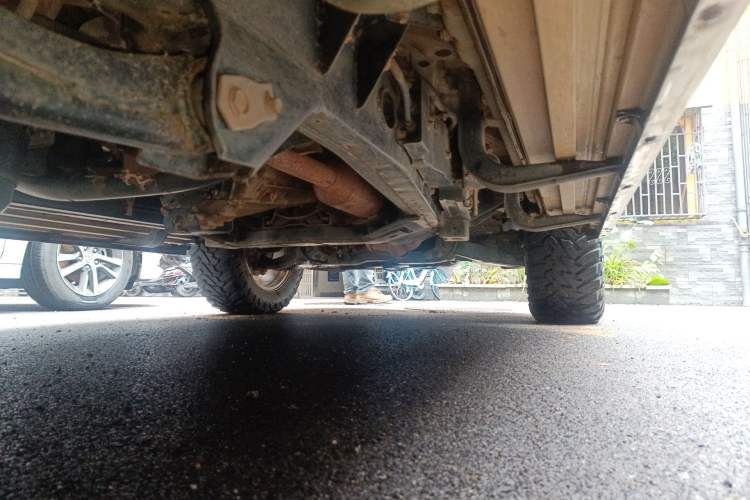 Used Mitsubishi Pajero Sport  Chassis Rear Right