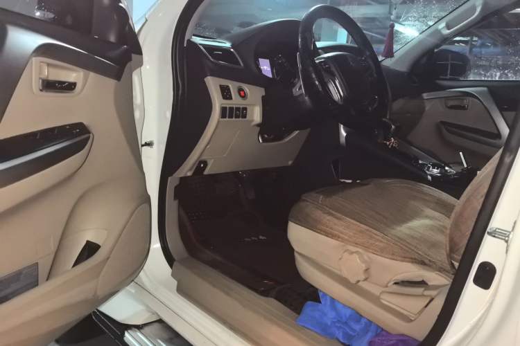 Used Mitsubishi Pajero Sport  Driver Seat