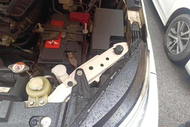 Used Mitsubishi Pajero Sport  Engine Bay Left