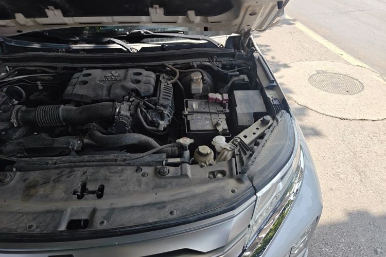 Used Mitsubishi Pajero Sport  Engine Bay Left