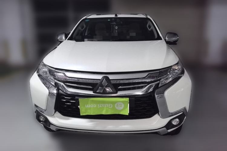 Used Mitsubishi Pajero Sport  Front