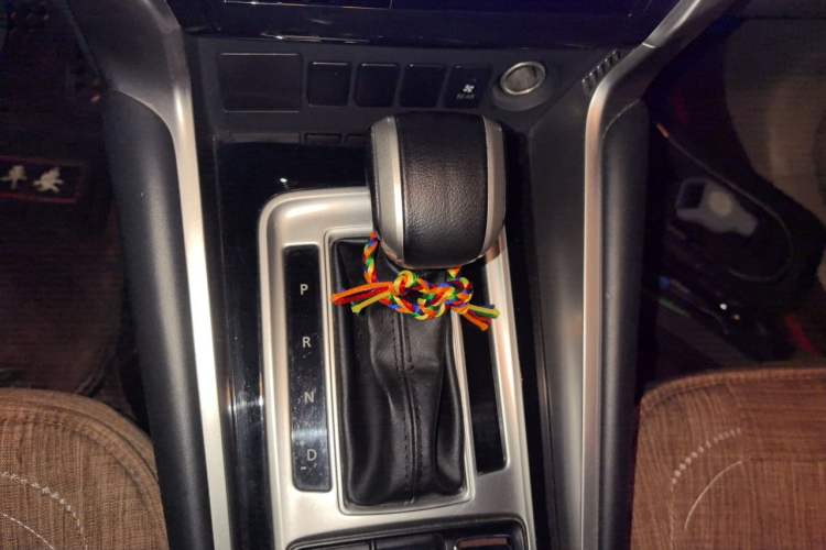 Used Mitsubishi Pajero Sport  Gear Lever